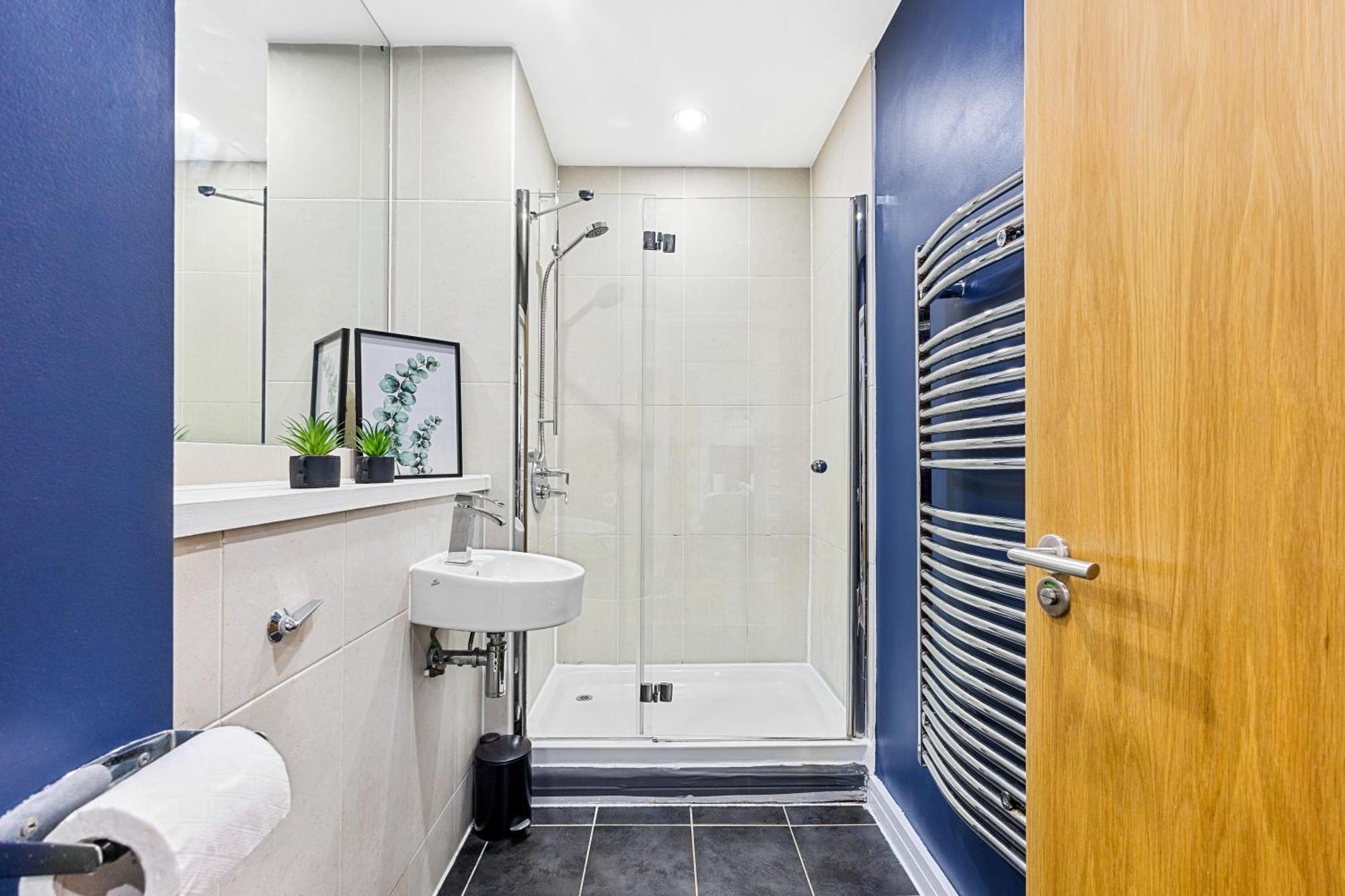 Bullring Lux Suite, New Street Free Netflix - Free Secure Parking- Sleeps 6 伯明翰 外观 照片